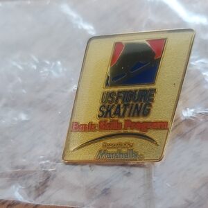 US Figure Skating Gold Pin